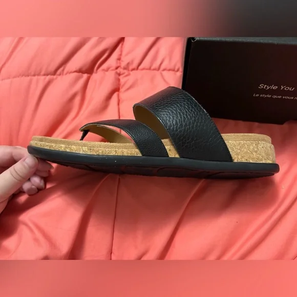 Vionic Marvina Black Sandals - Picture 3 of 4